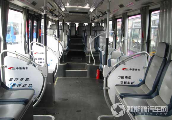 中車時代TEG6128PHEV混合動力客車