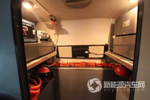 精進(jìn)電動(dòng)同軸混聯(lián)雙電機(jī)系統(tǒng)