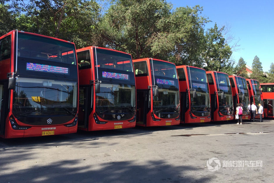 “鈦”美了 “銀隆紅” 扮靚北京旅游名片工程