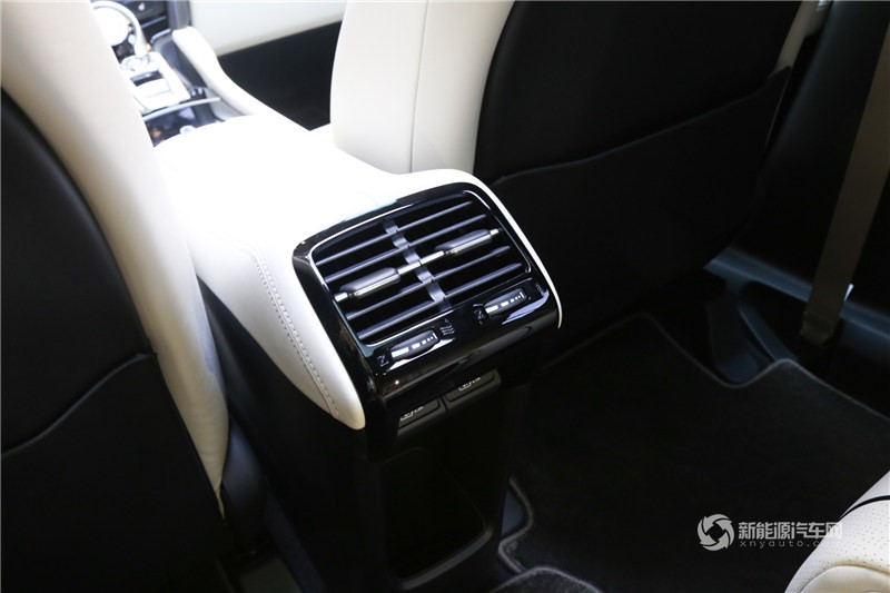 謳歌Acura CDX 混動(dòng) 2018款  2.0L 創(chuàng)享版