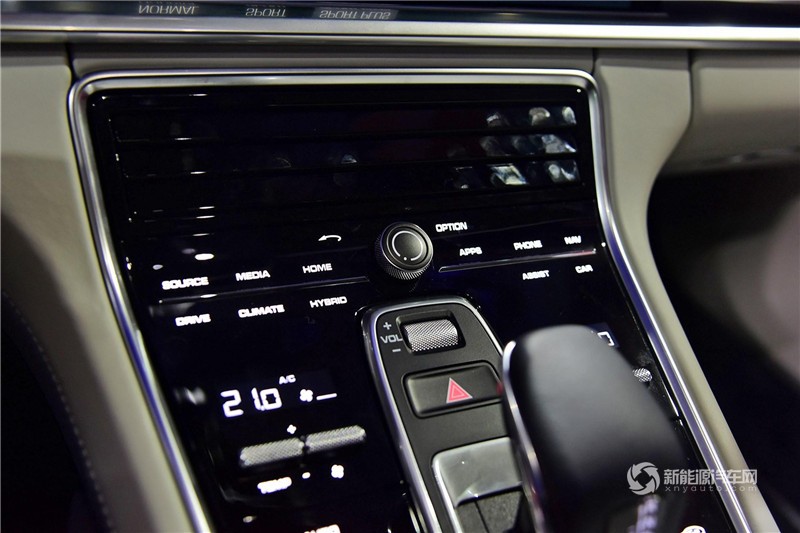 Panamera 4 E-Hybrid 2017款 行政加長(zhǎng)版 2.9T