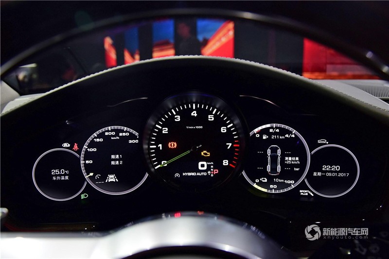 Panamera 4 E-Hybrid 2017款 行政加長(zhǎng)版 2.9T