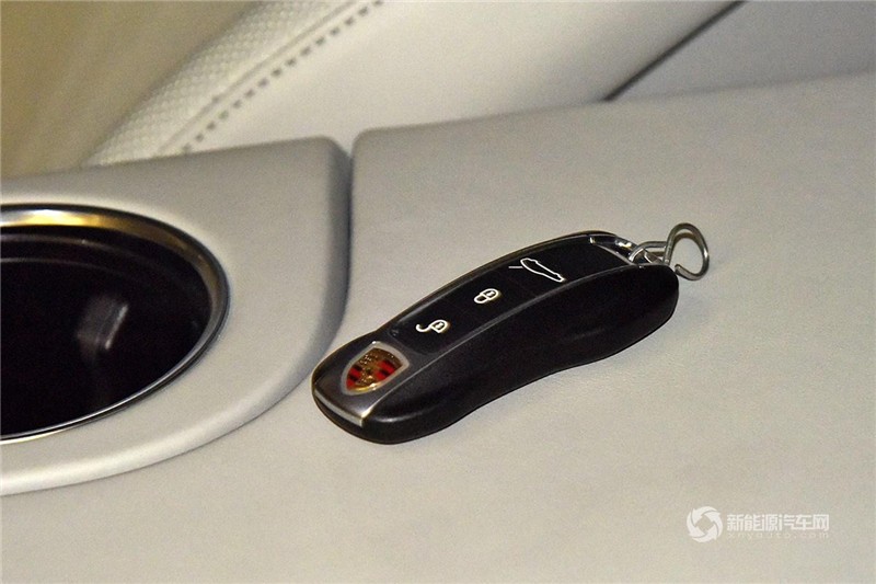 Panamera 4 E-Hybrid 2017款 行政加長(zhǎng)版 2.9T