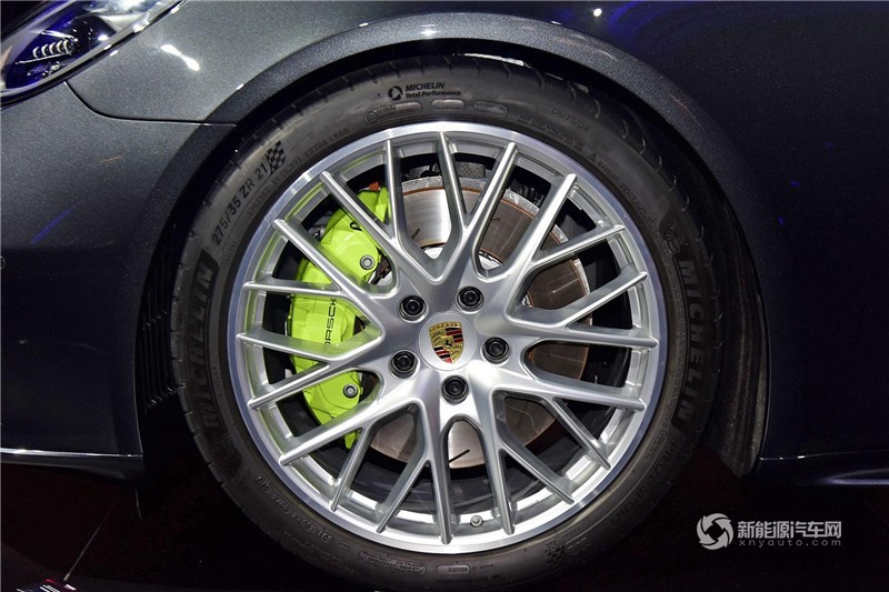 Panamera 4 E-Hybrid 2017款 行政加長(zhǎng)版 2.9T