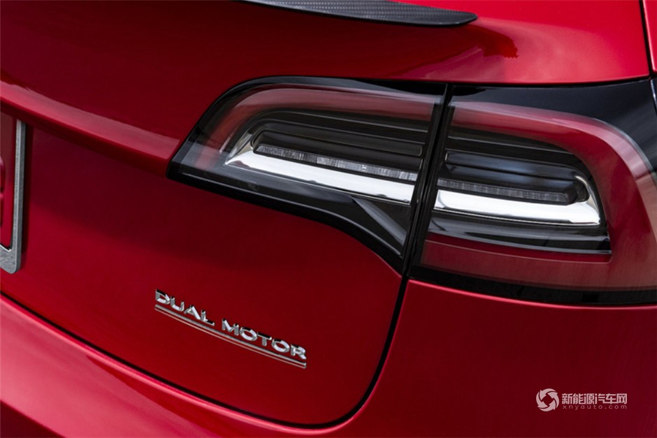 特斯拉Model 3