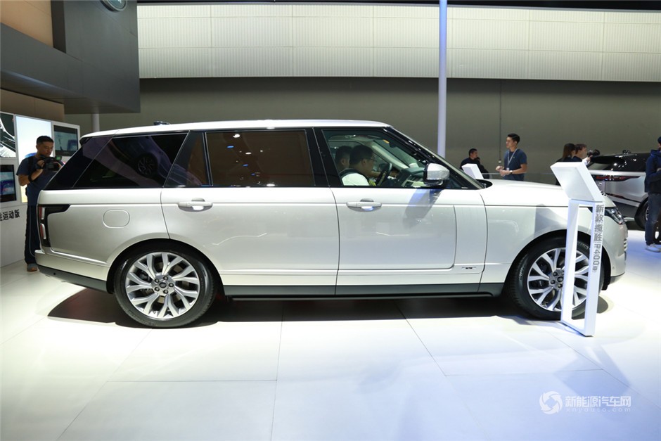 2018款 路虎攬勝PHEV P400e