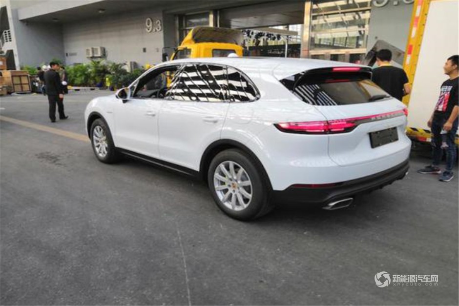 保時捷Cayenne E-Hybrid正式上市 售94.8萬元