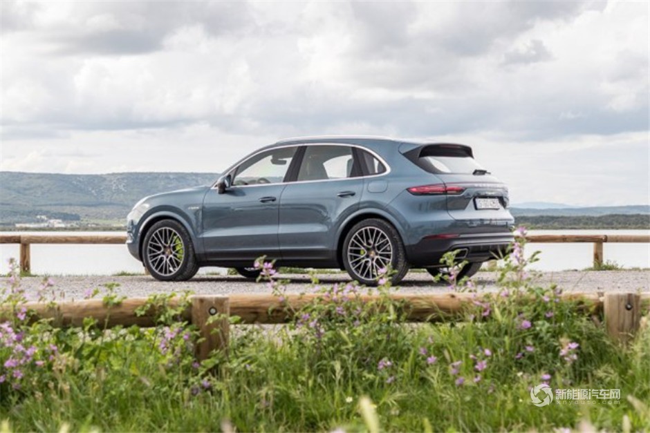 保時捷Cayenne E-Hybrid正式上市 售94.8萬元