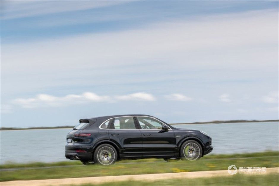 保時捷Cayenne E-Hybrid正式上市 售94.8萬元