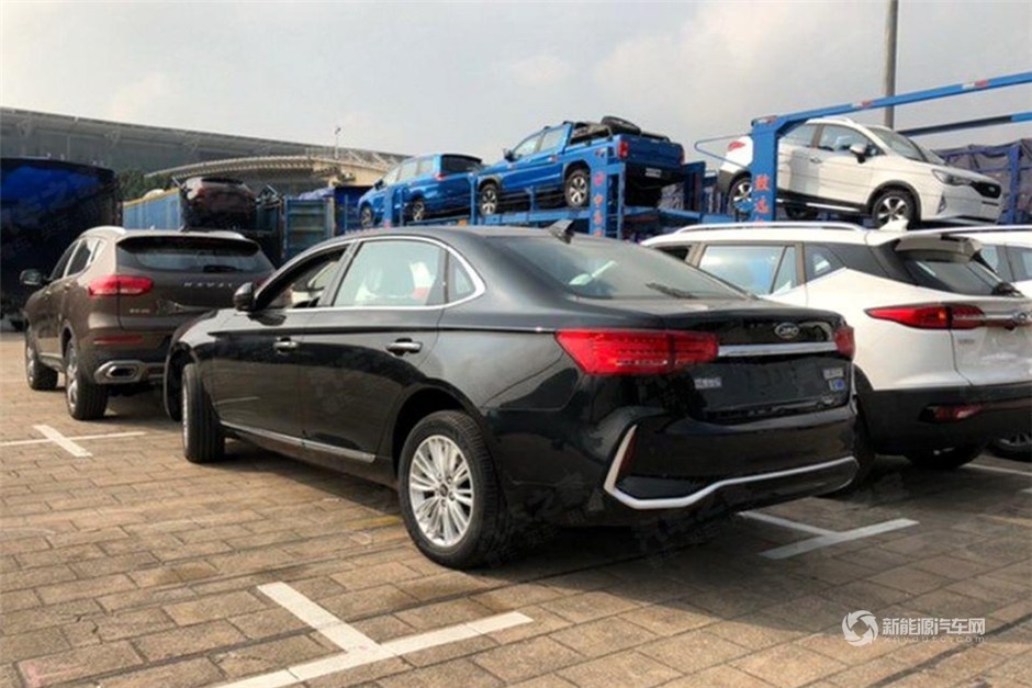 廣州車(chē)展實(shí)拍江淮iEVA60新車(chē)