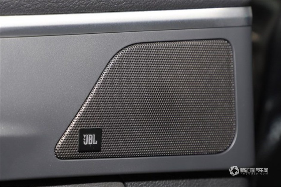 廣州車(chē)展實(shí)拍江淮iEVA60新車(chē)