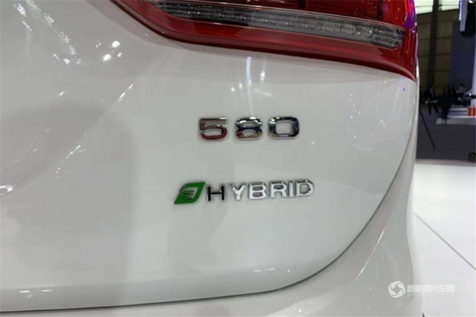 2019款東風(fēng)風(fēng)光580PHEV亮相車展