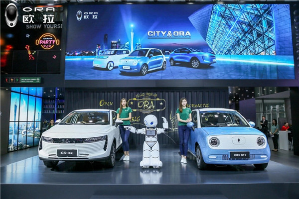 2018廣州車展歐拉iQ、R1火力全開