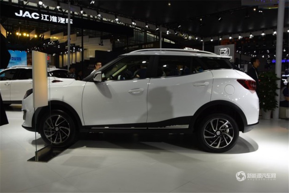 廣州車展實(shí)拍眾泰純電動(dòng)SUV ET450