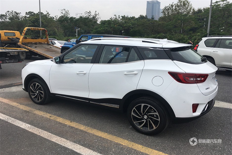 廣州車展實(shí)拍眾泰純電動(dòng)SUV ET450