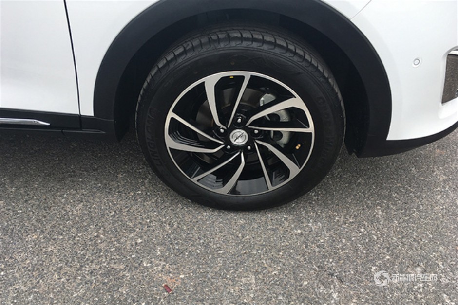 廣州車展實(shí)拍眾泰純電動(dòng)SUV ET450
