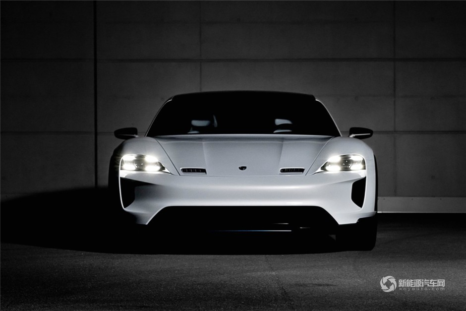 保時捷純電動跨界車—2019款Mission E