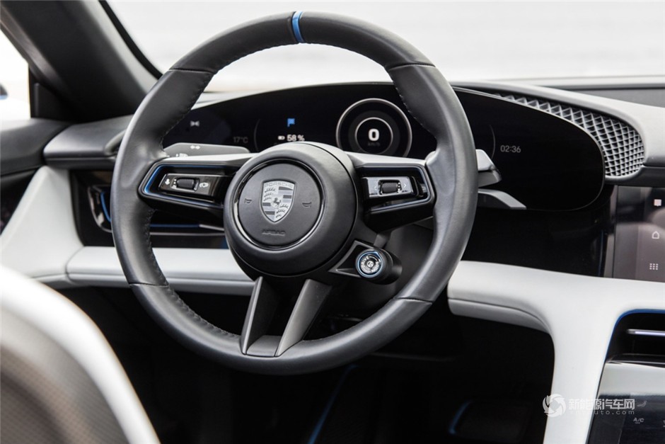 保時捷純電動跨界車—2019款Mission E