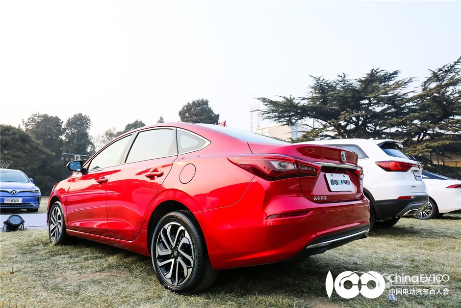 長安新能源攜新產(chǎn)品亮相2019電動(dòng)汽車百人會(huì)