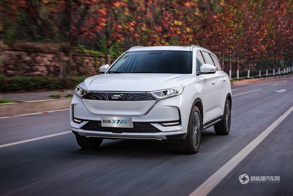 首付59900，長安歐尚SUV-X7EV，開回家！