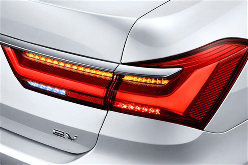 比亞迪秦EV 2020款 出行標(biāo)準(zhǔn)版
