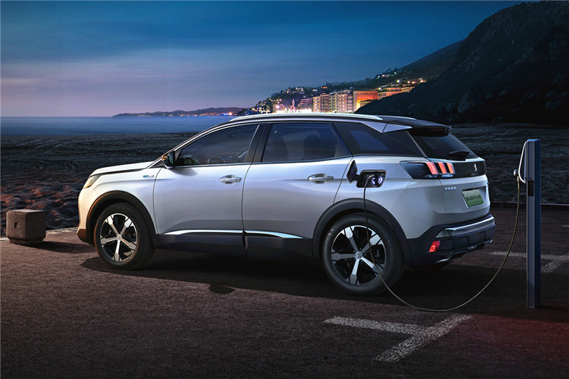 東風標致4008 PHEV 2021款 1.6T 三擎豪華版