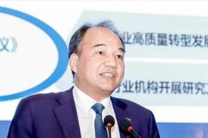 葉盛基：中國(guó)汽車產(chǎn)業(yè)迎接新挑戰(zhàn) 把握新機(jī)遇 實(shí)現(xiàn)新突破
