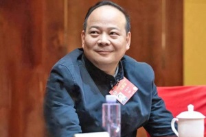 全國(guó)政協(xié)委員曾毓群：關(guān)注鋰資源供應(yīng)價(jià)格穩(wěn)定