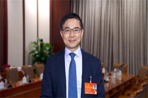 全國(guó)人大代表張雷:抓可再生能源的建設(shè)，加強(qiáng)電網(wǎng)對(duì)可再生能源消納等