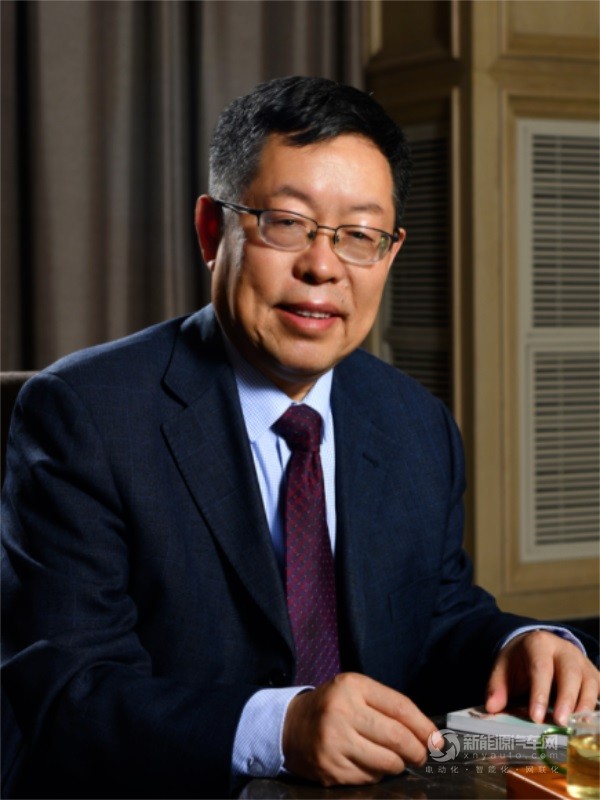李燦