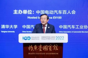 中國(guó)電動(dòng)汽車百人會(huì)理事長(zhǎng)陳清泰：如何戳破智能輔助的泡沫?