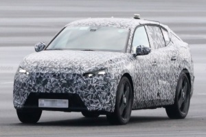 插混車款同時上線 標(biāo)致308 Cross最新實車
