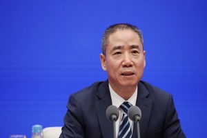 工信部副部長辛國斌：推動智能化、電動化發(fā)展 加快充換電設(shè)施建設(shè)
