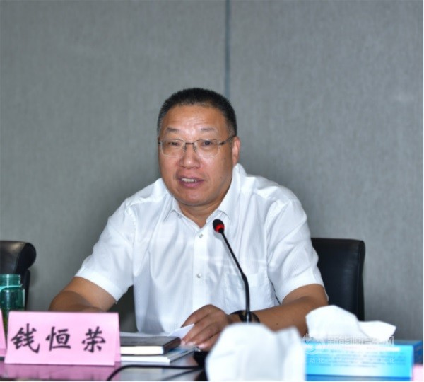 中內(nèi)協(xié)會(huì)長(zhǎng)錢恒榮