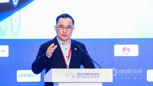 長安汽車董事長朱華榮