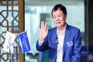 創(chuàng)維董事長黃宏生：開拓新能源領域，踐行“雙碳”戰(zhàn)略
