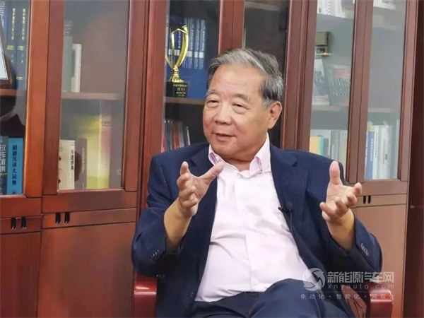 百人會理事付于武