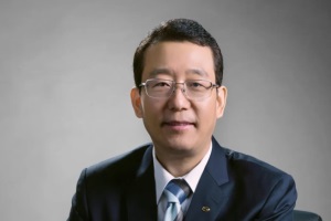 聚焦新能源汽車行業(yè)等熱點(diǎn)領(lǐng)域 全國(guó)人大代表馮興亞赴京參會(huì)
