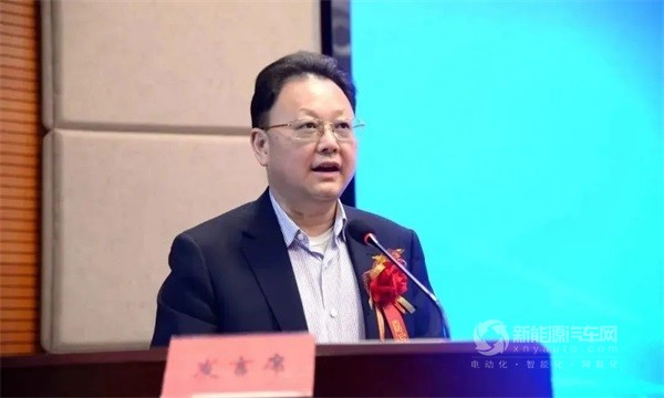 全國(guó)人大代表李良彬