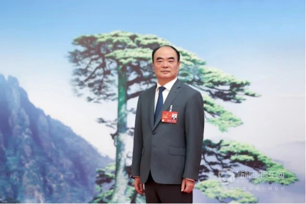 全國人大代表曹仁賢
