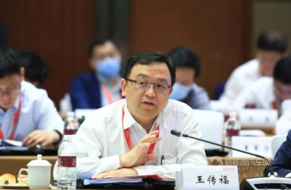 比亞迪董事長王傳福