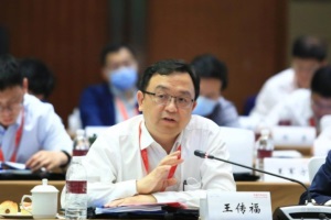 比亞迪董事長王傳福：目標(biāo)2023年內(nèi)成為中國第一大汽車制造商