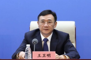 工信部王衛(wèi)明：落實(shí)好系列政策舉措，進(jìn)一步擴(kuò)大新能源汽車消費(fèi)