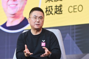 極越CEO夏一平：未來汽車應(yīng)該是大模型的時代