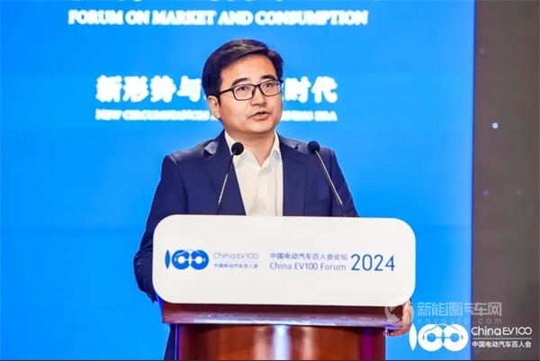 李云飛