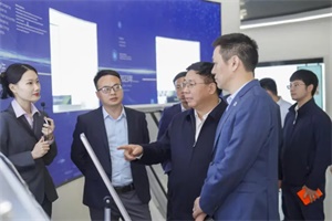 就換電業(yè)務(wù)等潛在合作深入交流，蔚來李斌到訪國軒高科