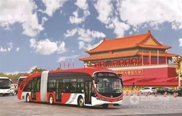 中國土木工程學(xué)會顧問袁建光