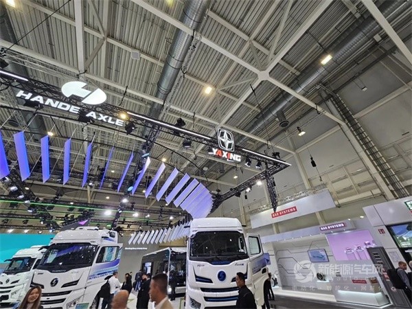 亞星C12E純電城市客車