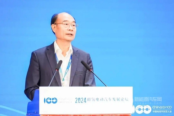 百人會(huì)副秘書長(zhǎng)師建華