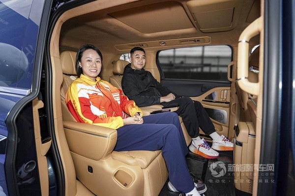 嵐圖汽車